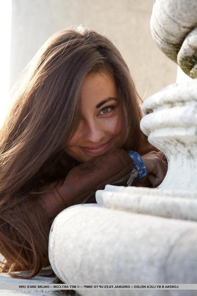 18P Beautiful girl Lorena Garcia offers you her pretty pussy in "Reale"