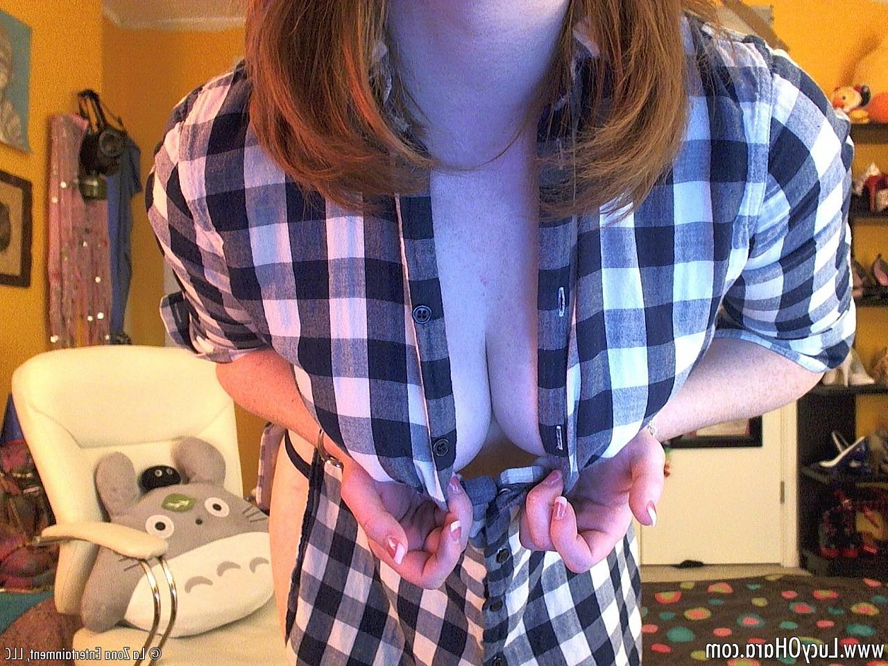 15P Lucy Ohara brings out her new toys and has a bit of fun before she cums