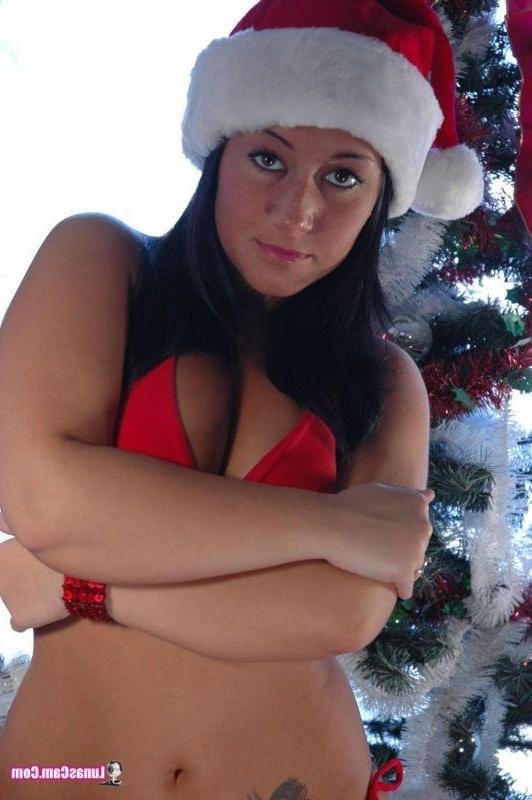 16P Pictures of Lunas Cam giving you her xmas gift