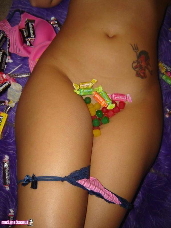 16P Pictures of Lunas Cam sucking on a hard ...