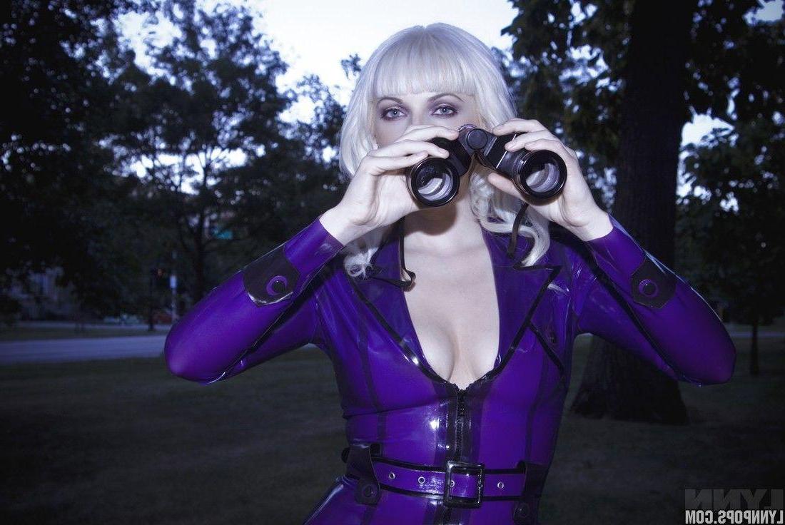 15P Pictures of teen star Lynn Pops all kinky in purple leather