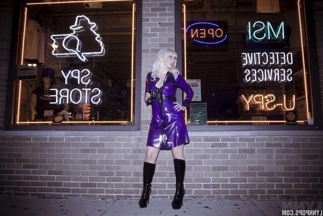 15P Pictures of teen star Lynn Pops all kinky in purple leather