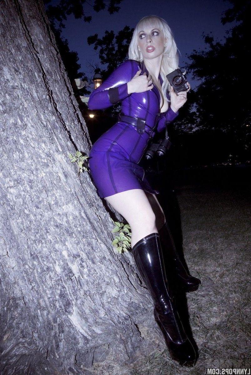 15P Pictures of teen star Lynn Pops all kinky in purple leather