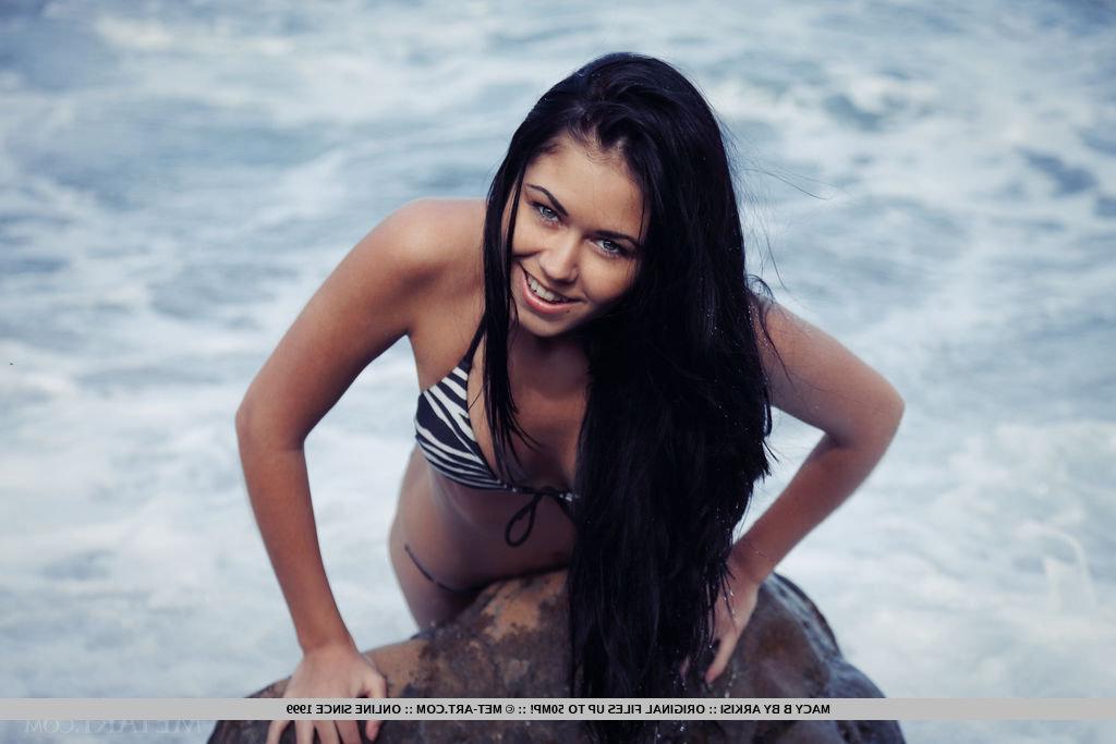 18P Stunning teen Macy B displays her amazing naked body on the rocks
