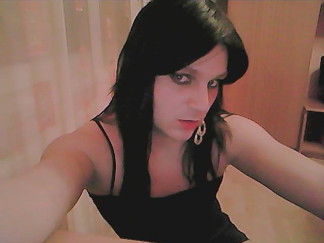 6P Pics from webcam show 2011.10.27
