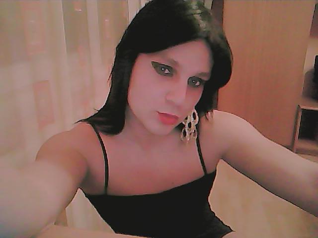 6P Pics from webcam show 2011.10.27