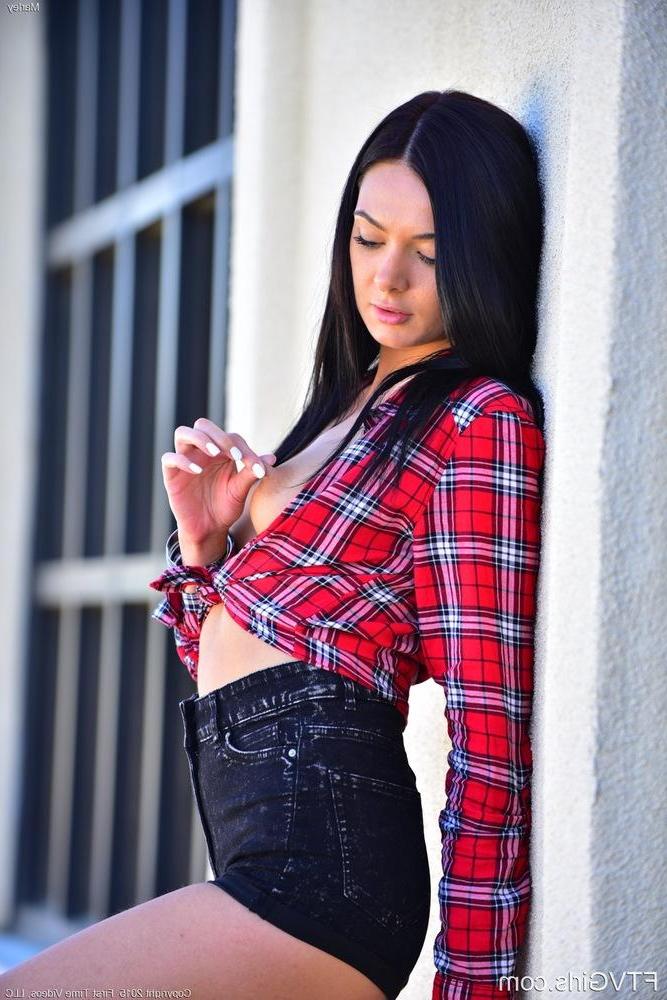 15P Brunette teen Marley Brinx shows off her perfect teen pussy