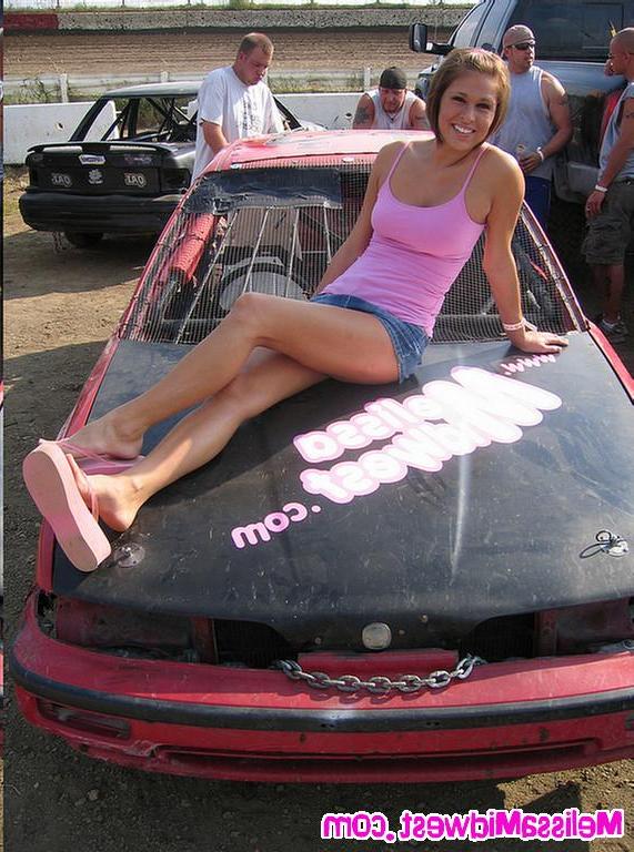 20P Pictures of teen amateur Melissa Midwest getting naked with her race car