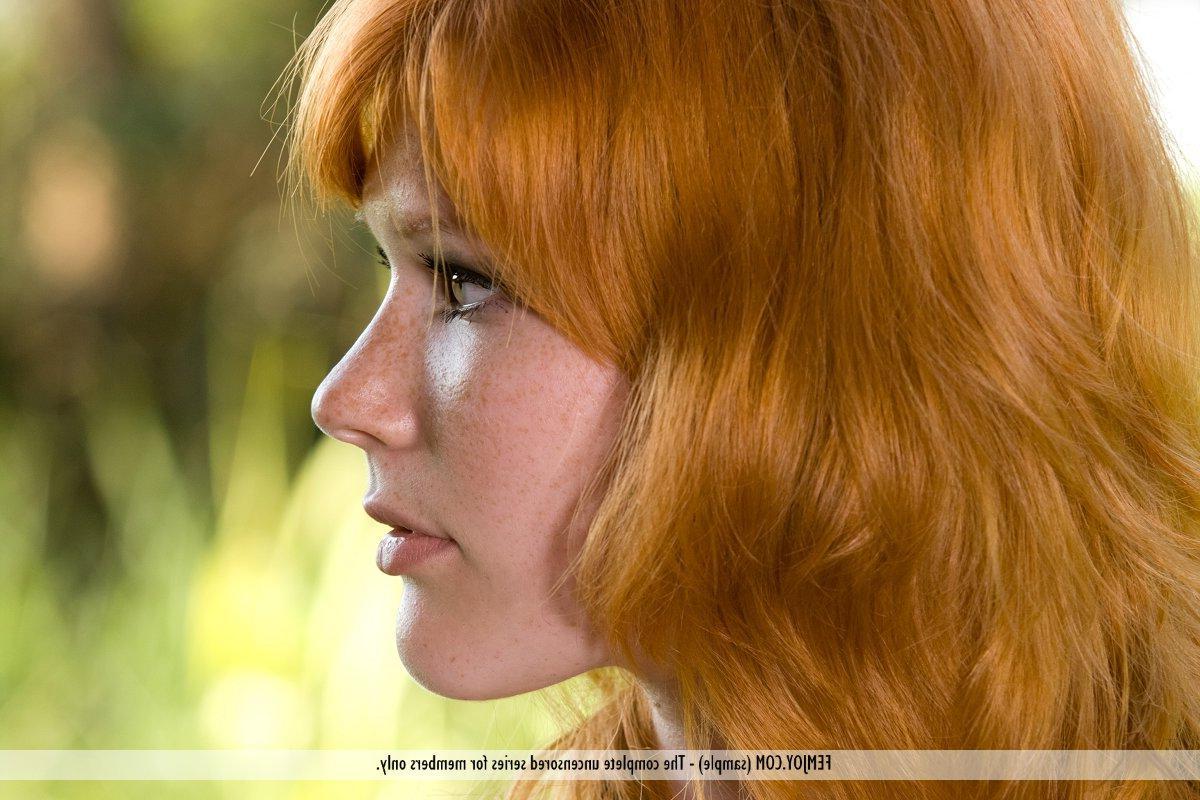 16P Pictures of redhead teen Margy showing her naked body