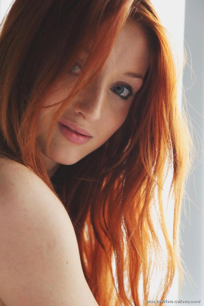 16P Redhead teen Michelle H gives you her perfect body in "Ython"