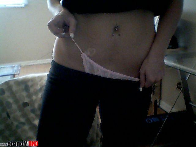 15P Pictures of GND Monroe shaking her ass on cam