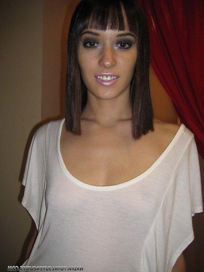 19P Pictures of Nadia showing how hot she is