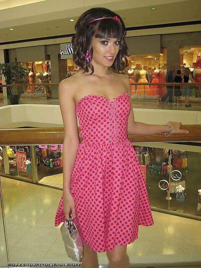 19P Pictures of Nadia showing how hot she is