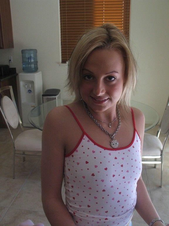 18P Pictures of Nikki Hillton showing you her perfect ass and pussy