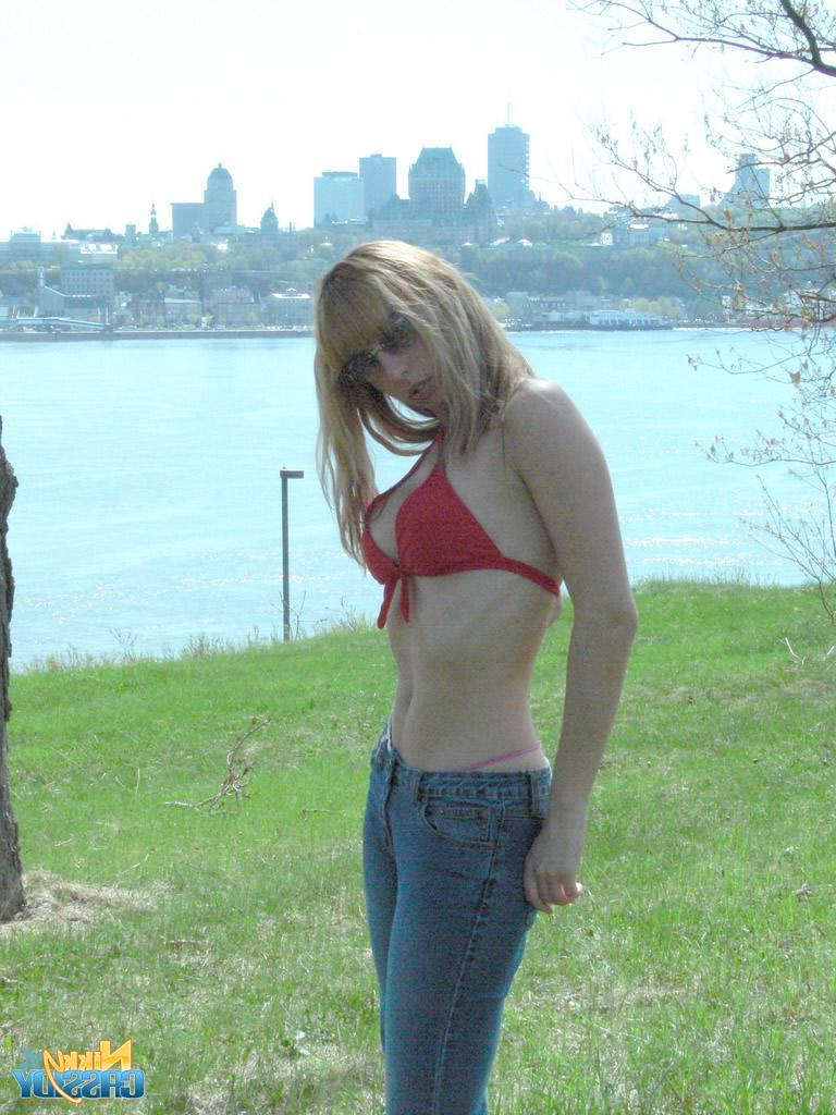 20P Pictures of Nikky Cassidy teasing in a bikini top