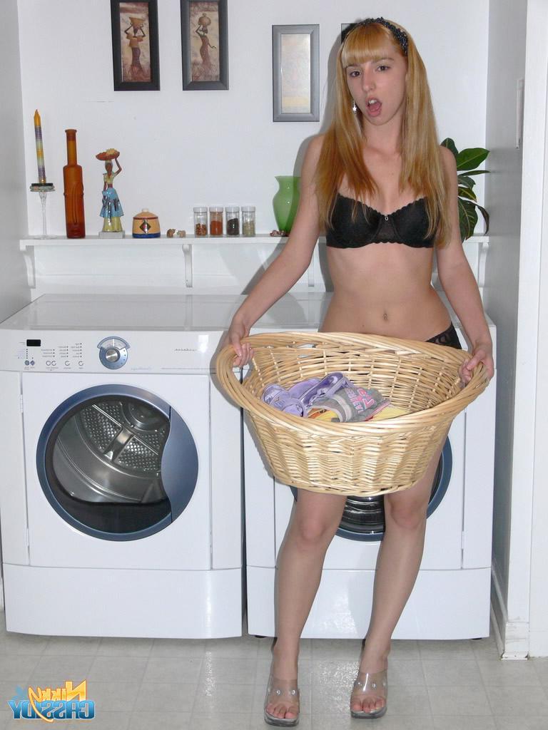 20P Pictures of Nikky Cassidy getting horny on laundry day