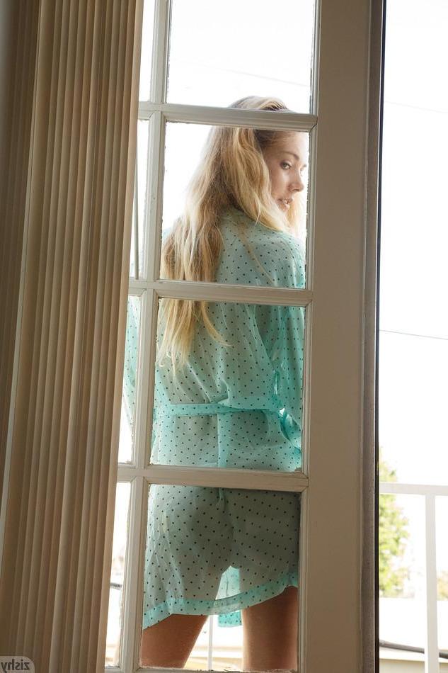8P Blonde teen Nola Barry has some fun at home