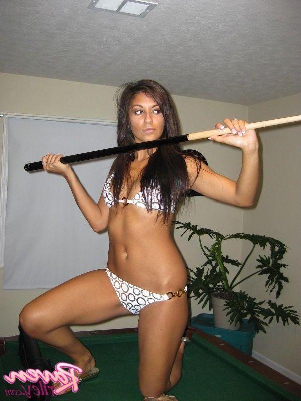 20P Pictures of teen girl Raven Riley playing a hot game of pool