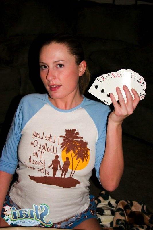 16P Pictures of teen Shai West loosing a game of strip solitaire
