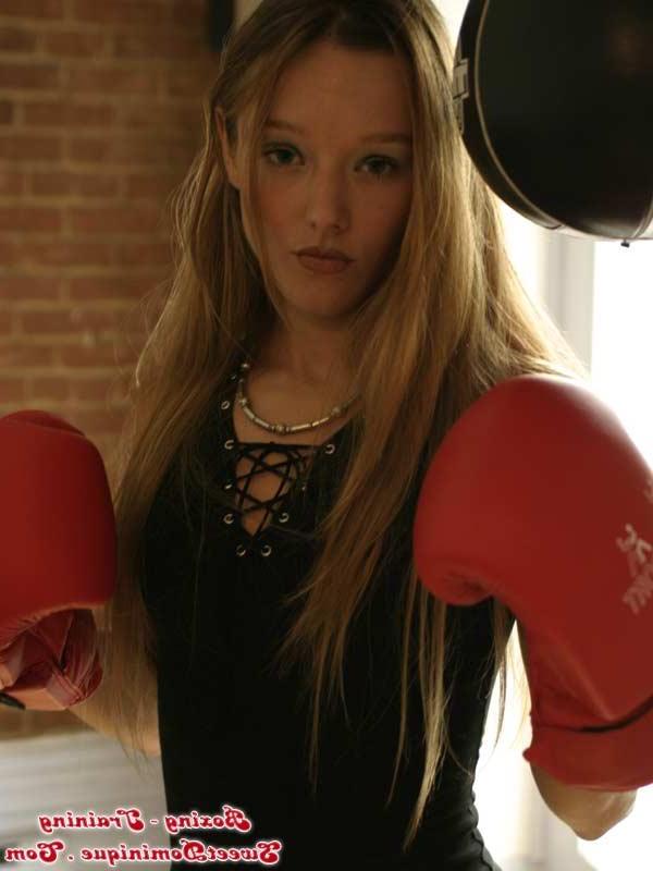 15P Pictures of Sweet Dominique ready to knock you out