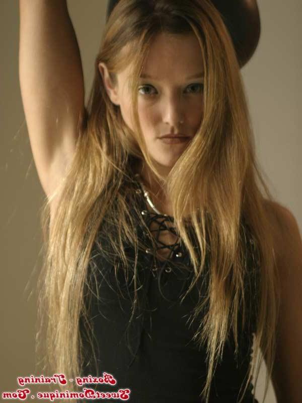 15P Pictures of Sweet Dominique ready to knock you out