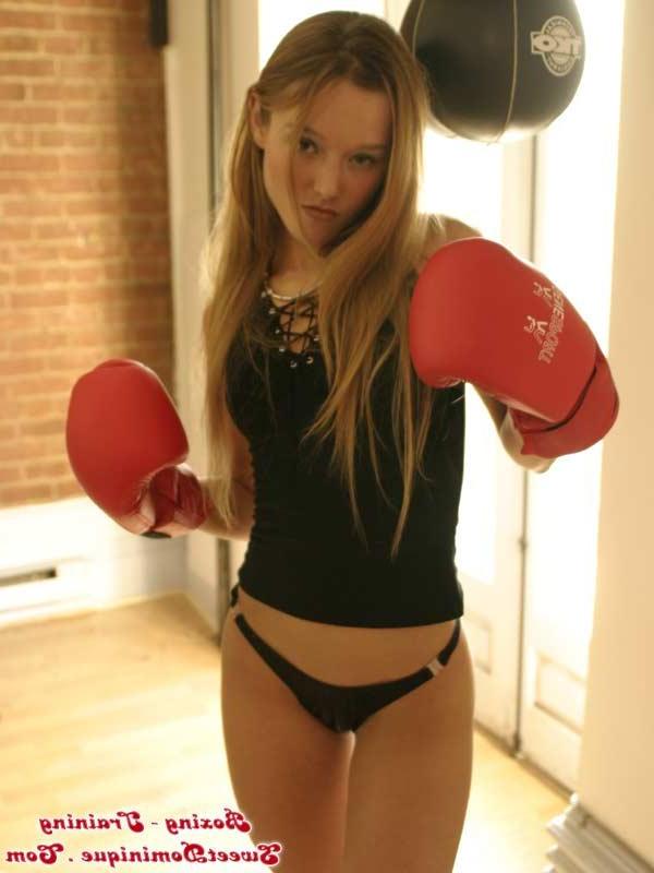 15P Pictures of Sweet Dominique ready to knock you out