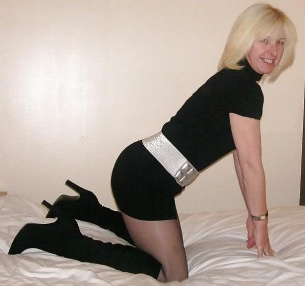 25P Housewife sluts