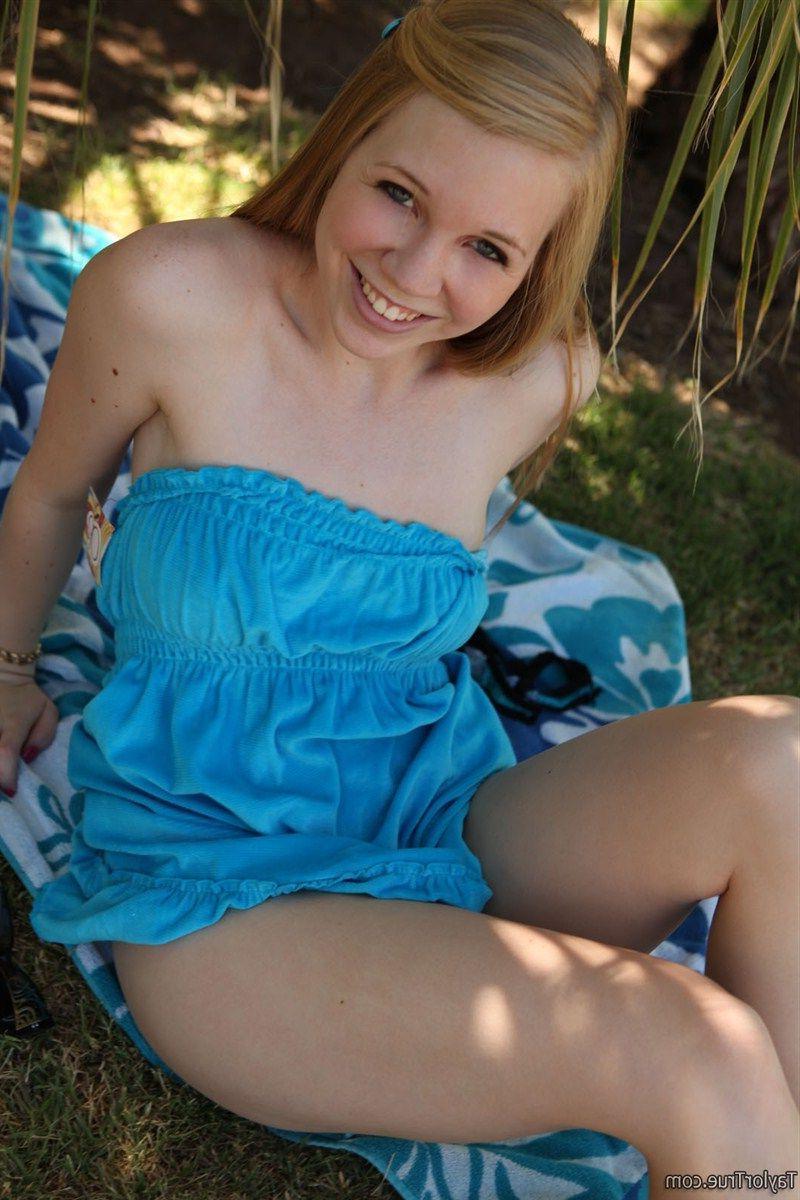 15P Pictures of Taylor True showing how hot she is