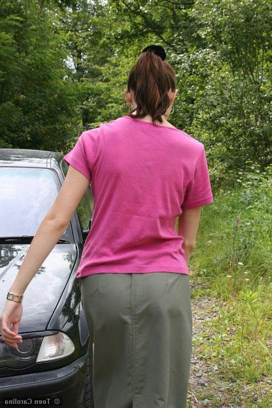 20P Pictures of teen slut Teen Carolina masturbating in her car