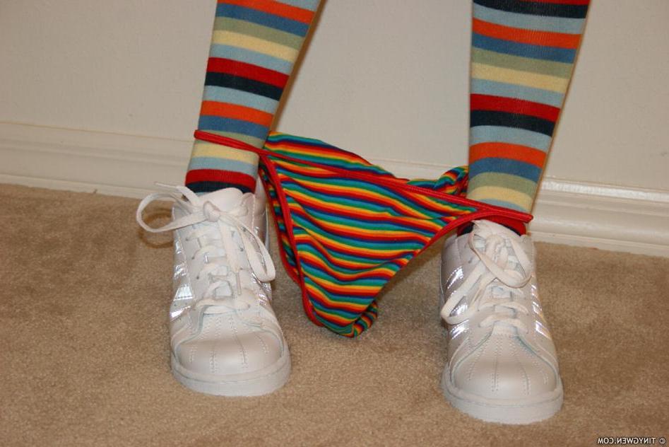 15P Pictures of teen hottie Tiny Gwen stripping down to her socks and shoes