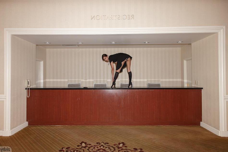 8P Pretty teen Uma Jolie flashes and teases at a hotel