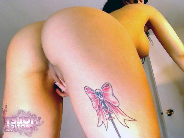 15P Pictures of Violet Erotica naked on cam