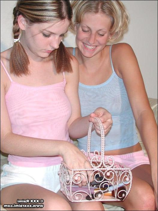 16P Raimi and friend play in bed
