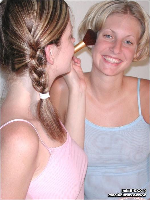 16P Raimi and friend play in bed