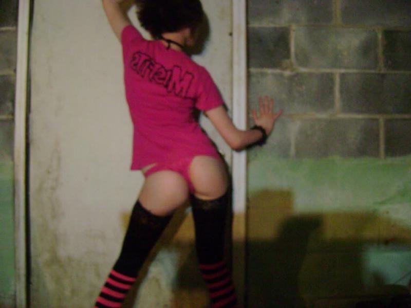 16P Hot alternative GFs like to show off their fine tight bodies