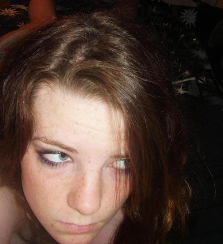 16P Hot GFs take and share selfies of their badass bodies