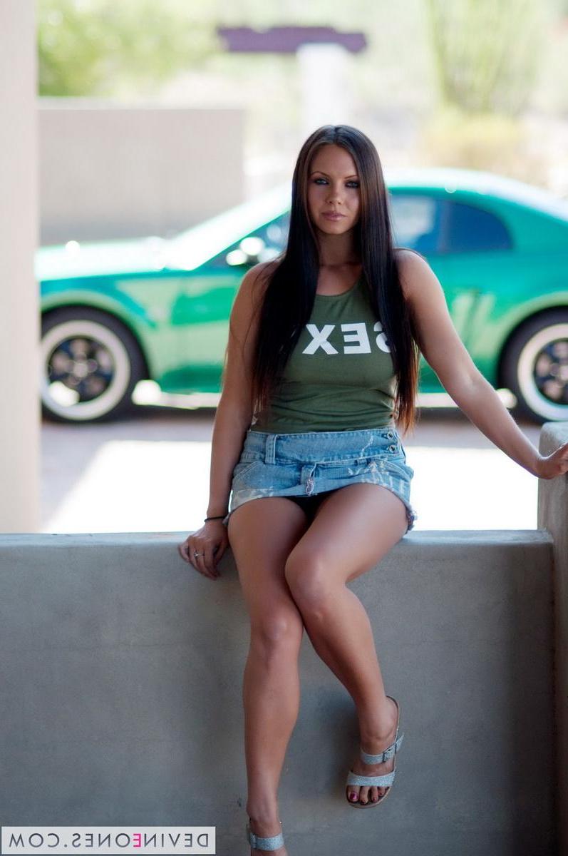 20P Pictures of Darla showing you her upskirt panties