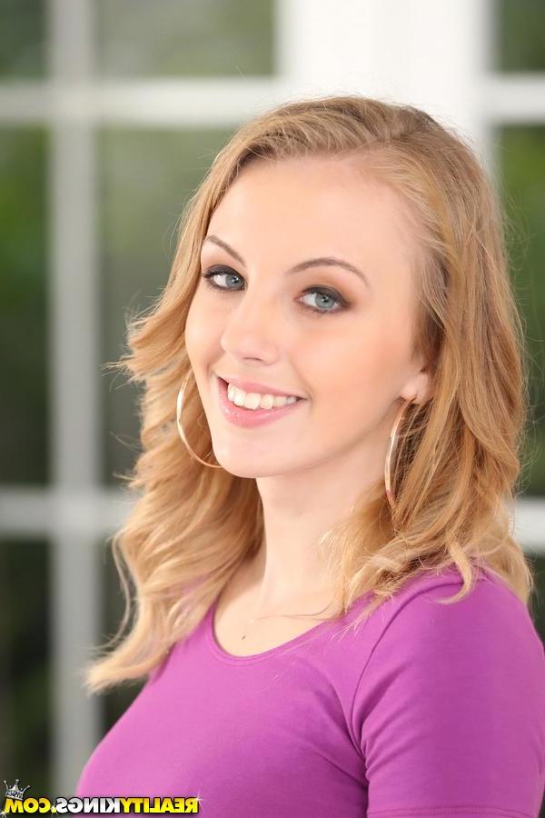 20P Blonde teen Jenna Marie makes her porn debut in this audition set