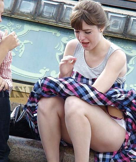 21P Beautiful Street Babes 2 by Voyeur TROC