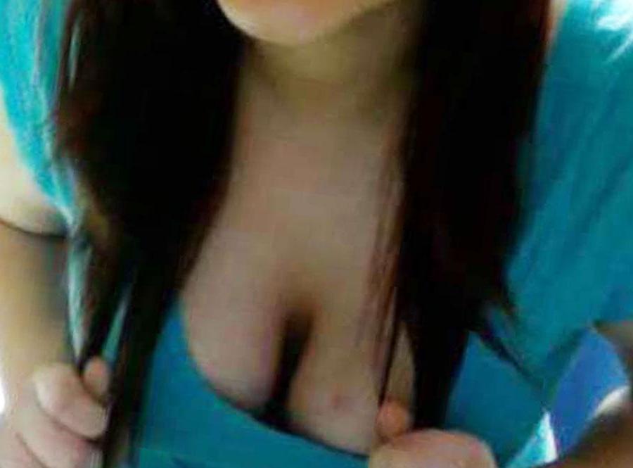 16P Hot collection of a big-tittied honey's selfpics