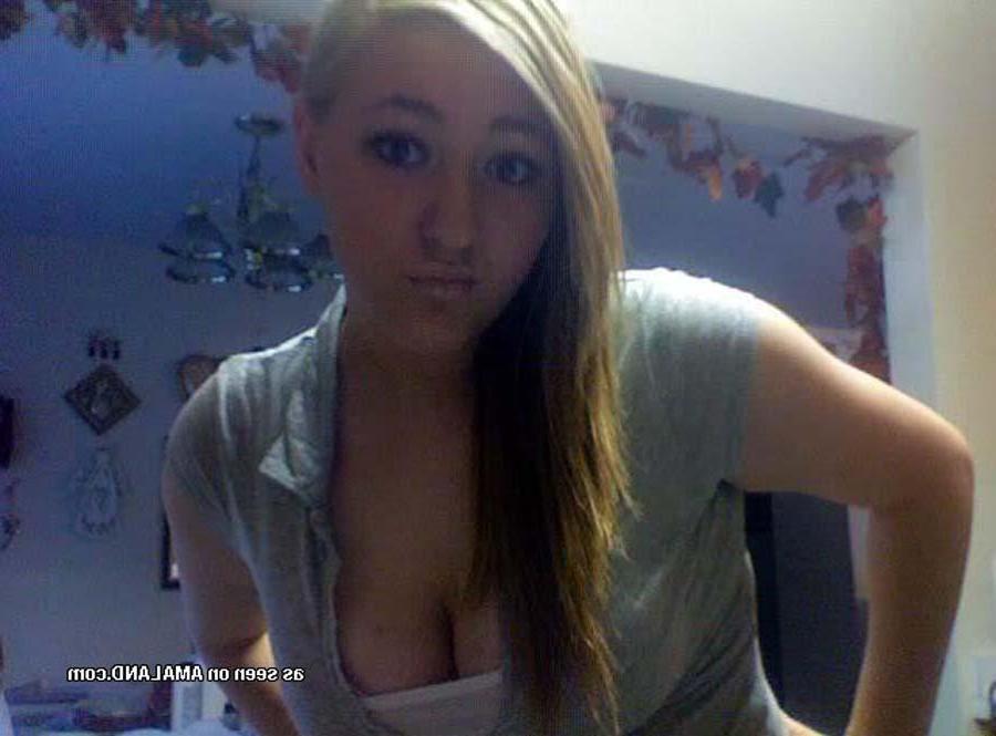 16P Hot collection of a big-tittied honey's selfpics
