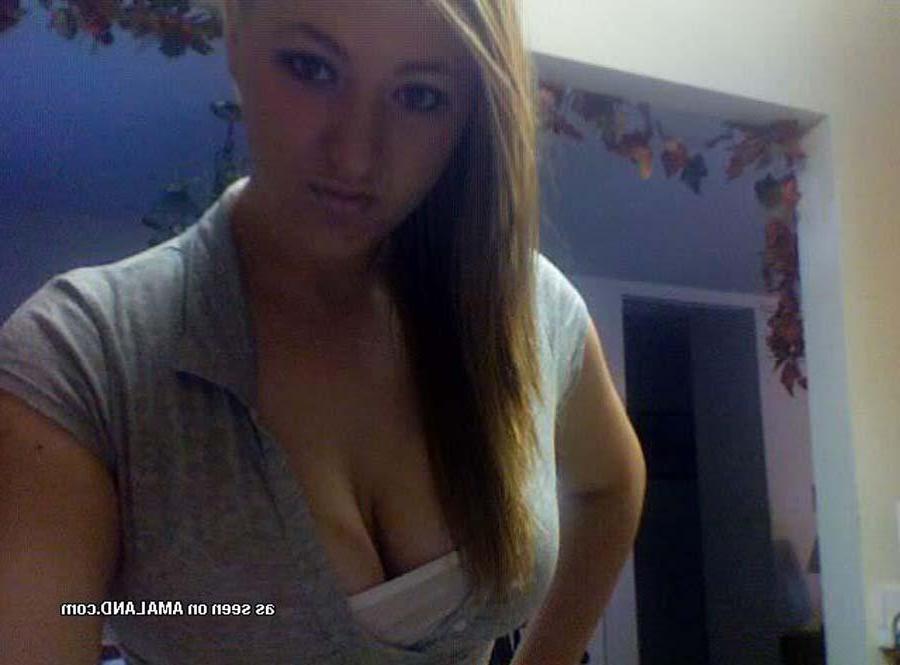 16P Hot collection of a big-tittied honey's selfpics