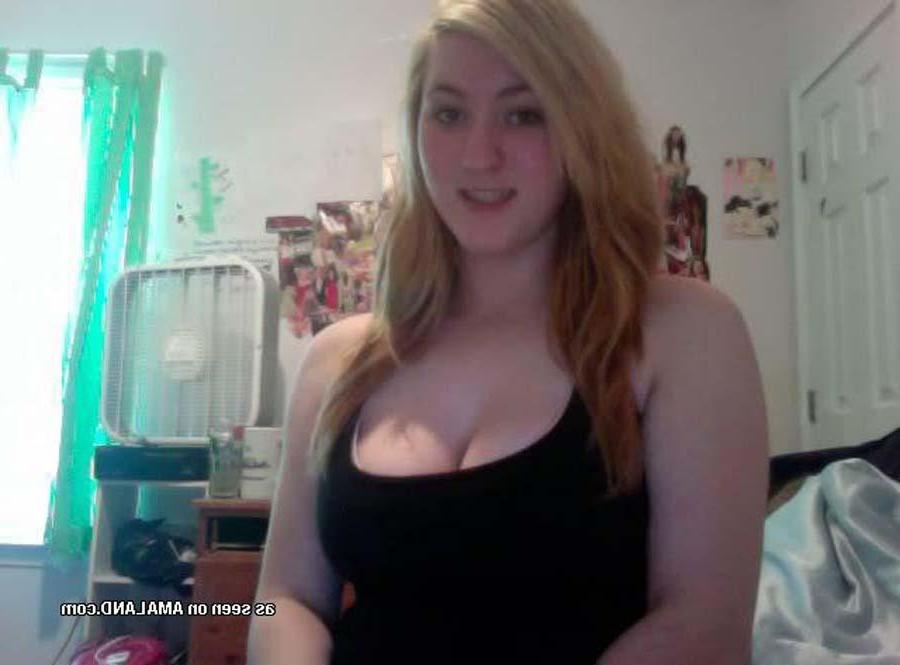 16P Hot collection of a big-tittied honey's selfpics