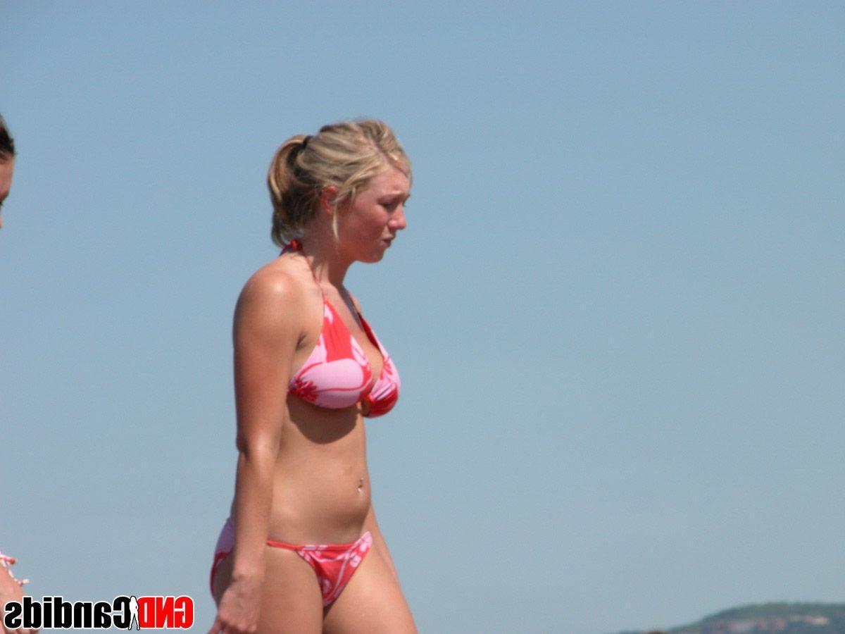 12P Pictures of hot bikini teens on cam