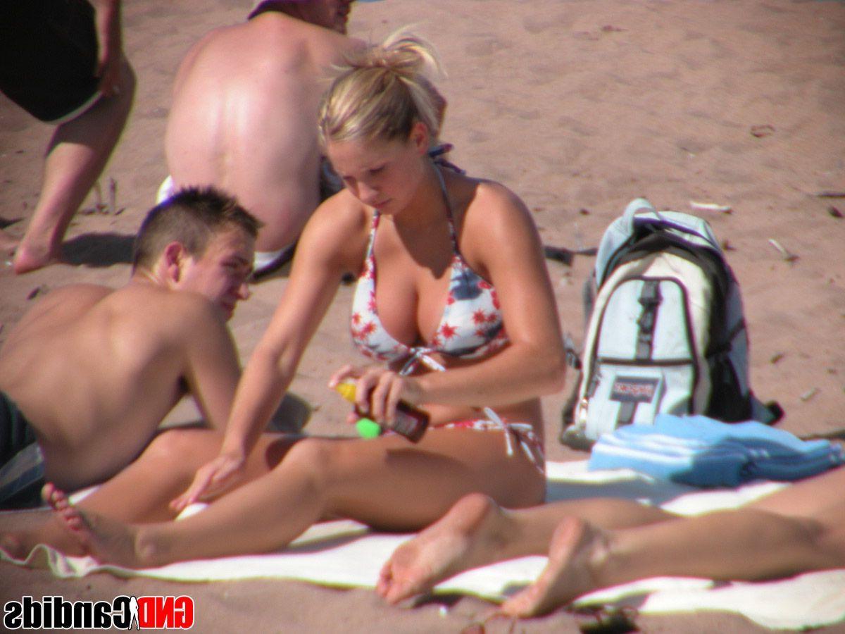 12P Pictures of hot bikini teens on cam