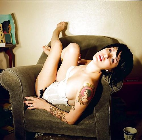 25P Foot & Tatoo