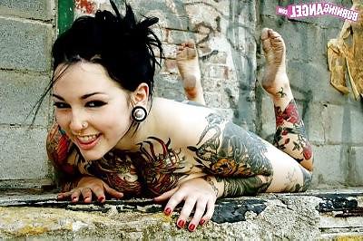 25P Foot & Tatoo