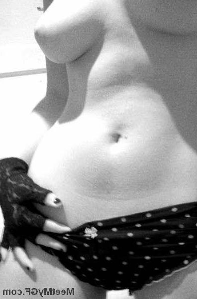 14P Pictures of hot girlfriends going a bit slutty