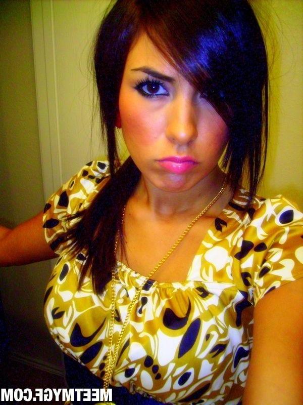 16P Pictures of hot girlfriends showing off