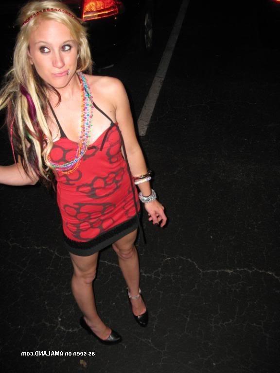 14P Naughty punk girlfriend teasing on cam